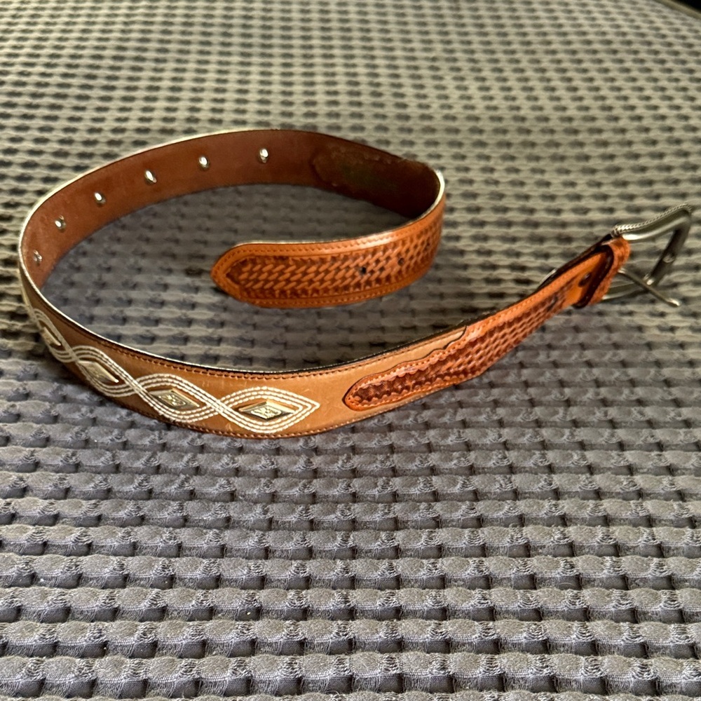 Women's Brown Braided Leather Belt with Embroidered Accent